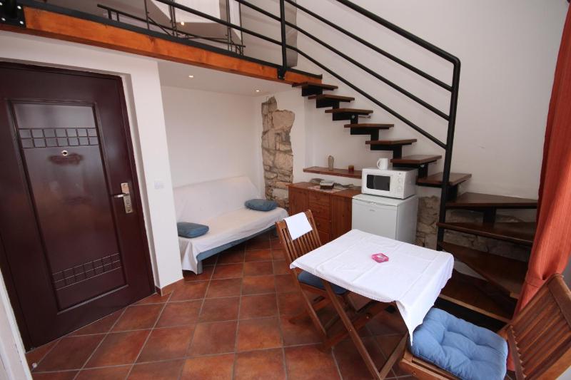 Studio with Balcony and Sea View image 4