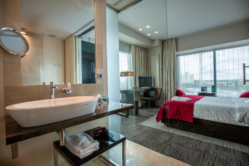 Suite image 2