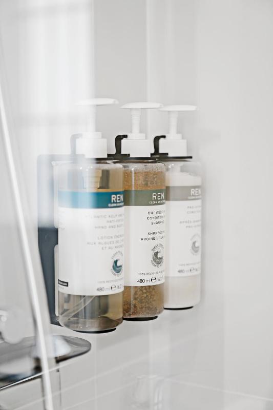 Extra Large Room with Separate Living Area and Bathtub image 2