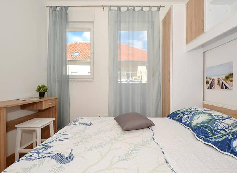 Apartment Charlie - image 14