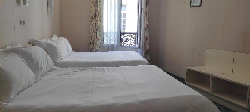Quadruple Room image 1