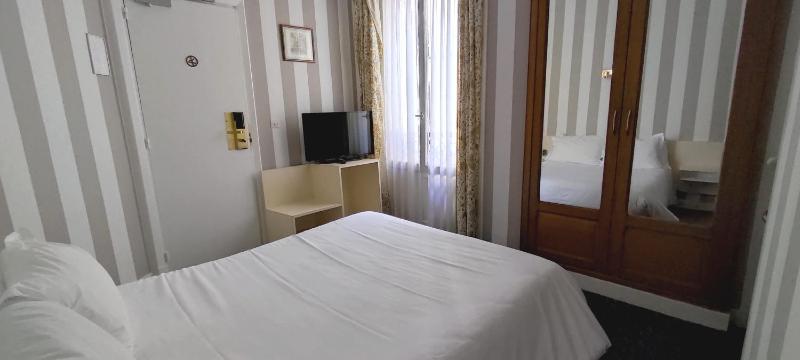 Superior Double Room image 1