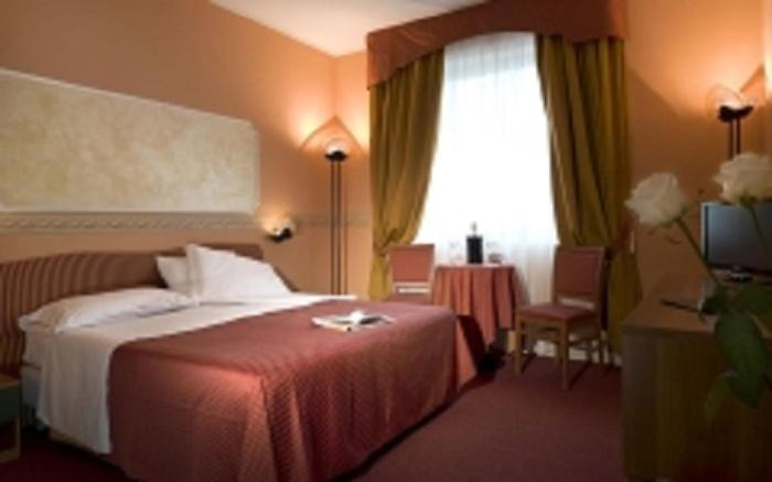 Superior Triple Room image 2