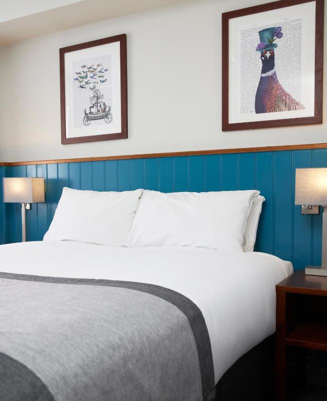 Double Room image 3