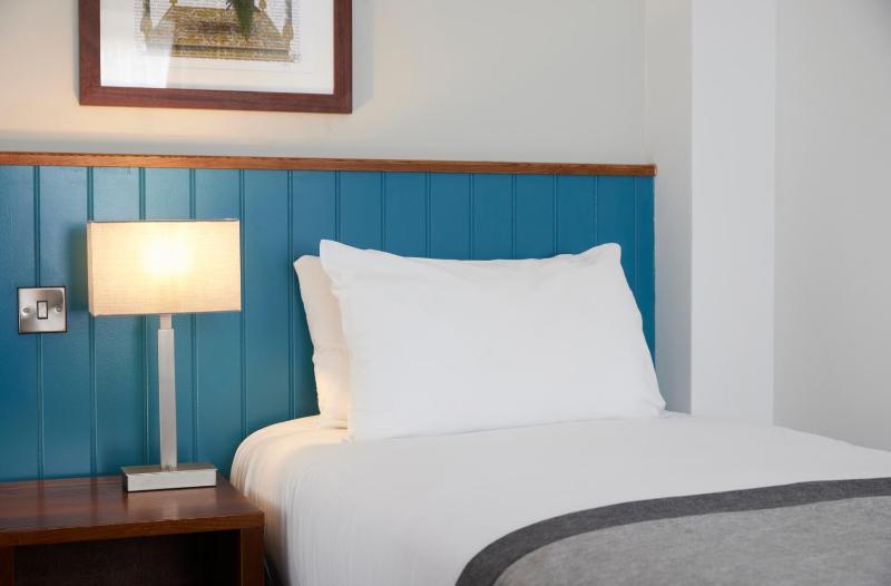 Single Room image 2