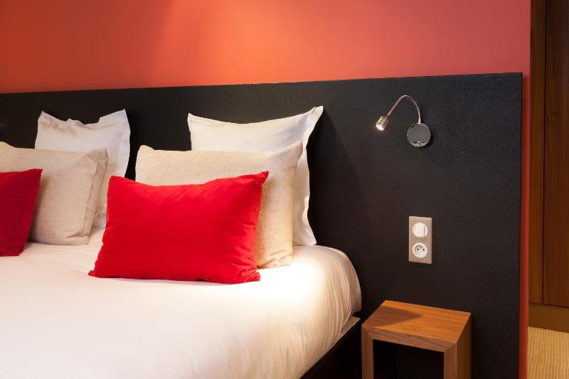 Deluxe Room image 4
