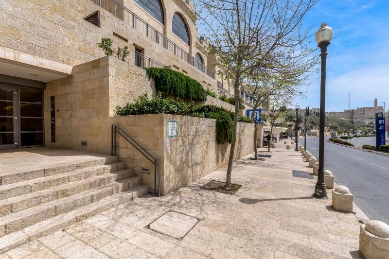 Spectacular 375 SQM at Mamilla Mall - 4 bedroom - image 7