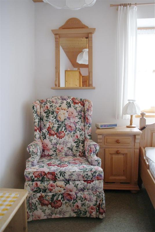 Single Room image 3