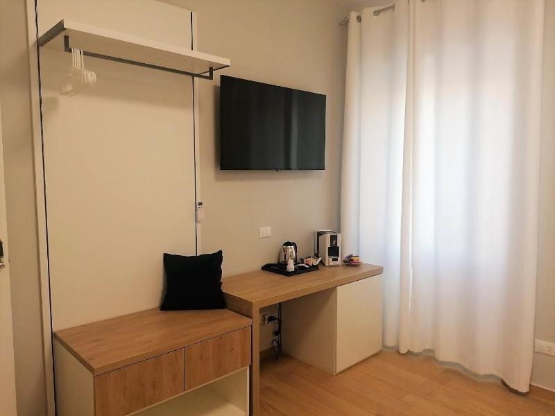 Nike Luxury Rooms - image 7
