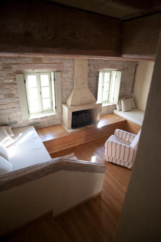 Country House - Split Level image 3
