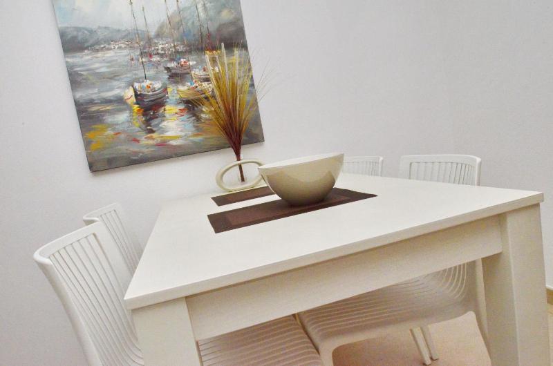 One-Bedroom Apartment with Sea View image 3