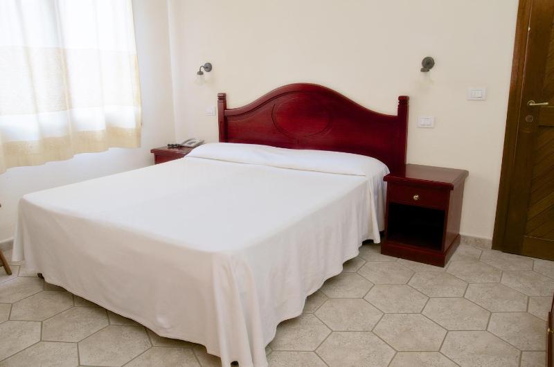 Single Room image 2