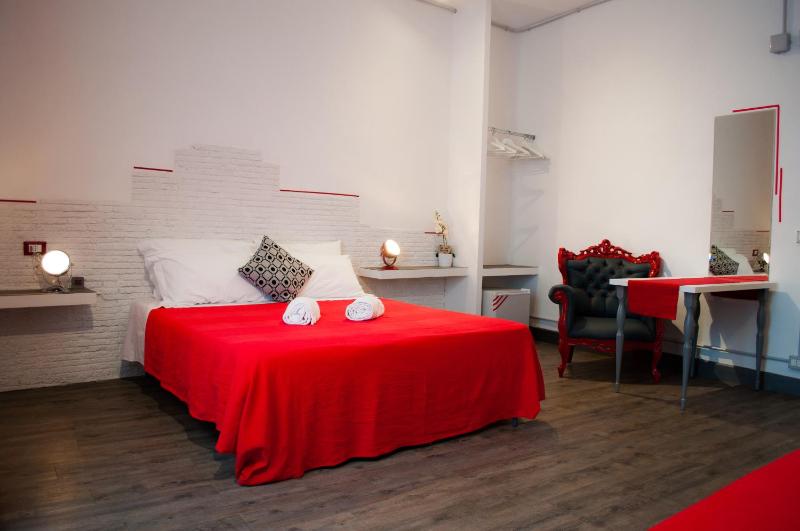 Superior Double or Twin Room with City View image 1