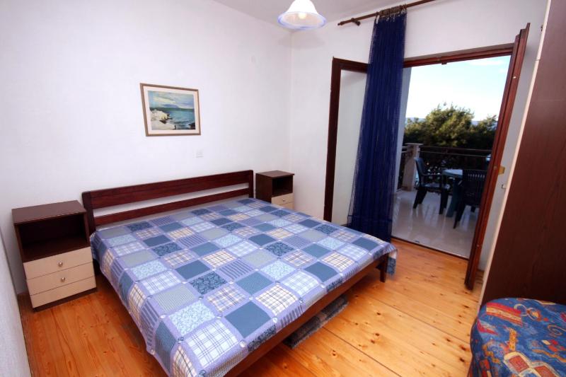 Apartments by the sea Sumpetar Omis - 4827 - image 22