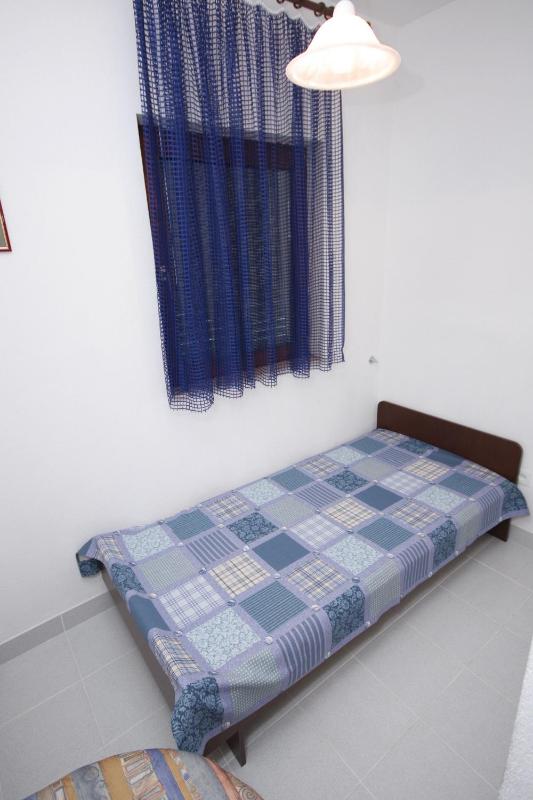 Apartments by the sea Sumpetar Omis - 4827 - image 13