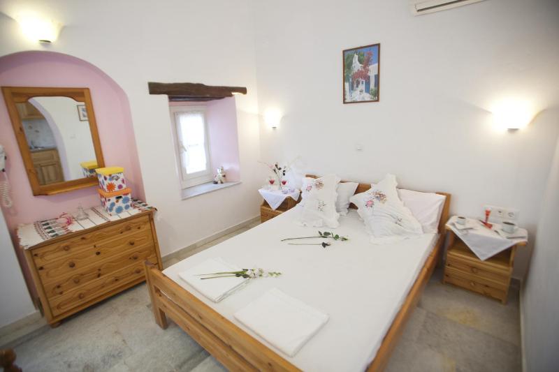 Studio with Pool View (3 Adults)  image 1