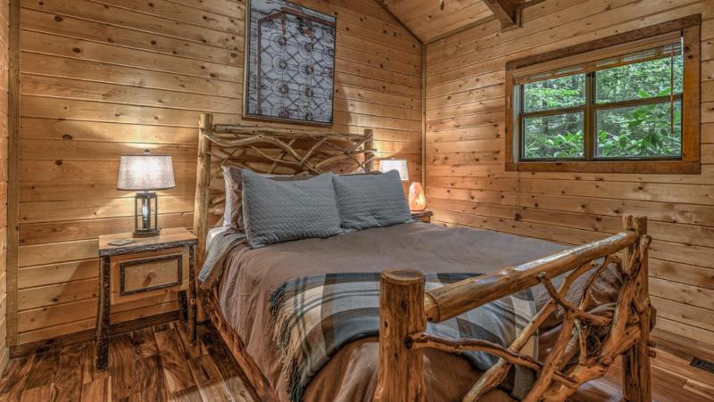 Away to the Lake - Lake Blue Ridge dock | Hot Tub Pool Table | Ping Pong | Fire pit - image 38
