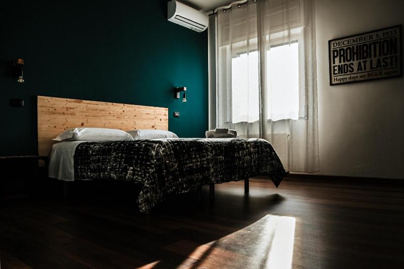 Double Room with Garden View image 1