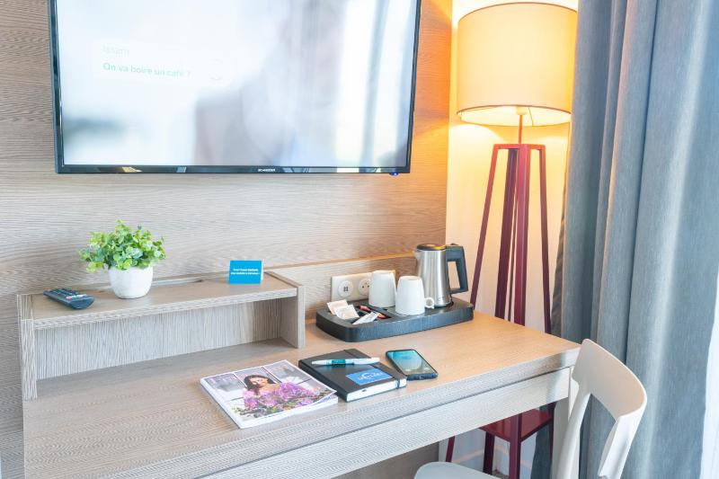 One-Bedroom Apartment image 4