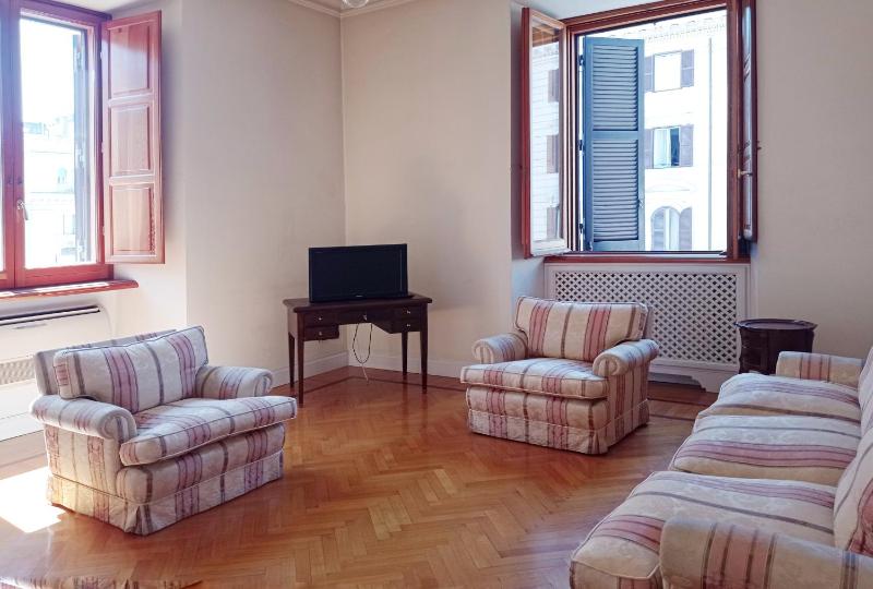 Family Room with Bath image 3