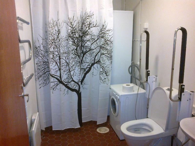 Three-Bedroom Holiday Home with Sauna image 2