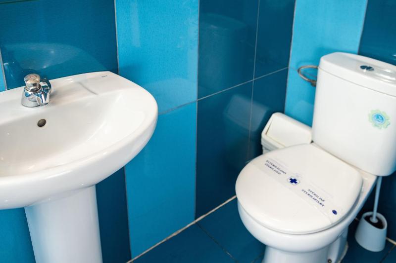 Single Room with Private Bathroom image 3