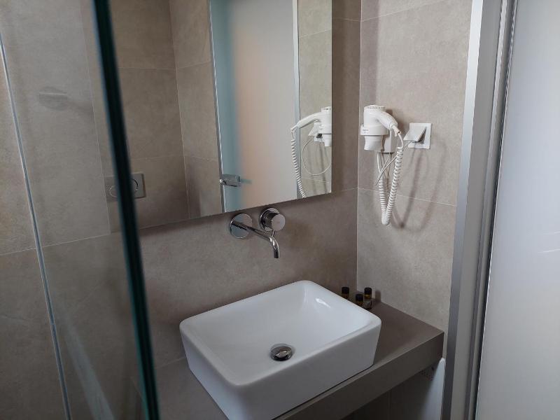 One-Bedroom Apartment (4 Adults) image 3
