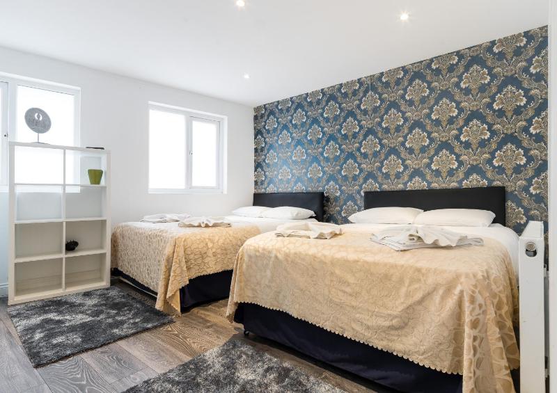 Superior Apartment image 3
