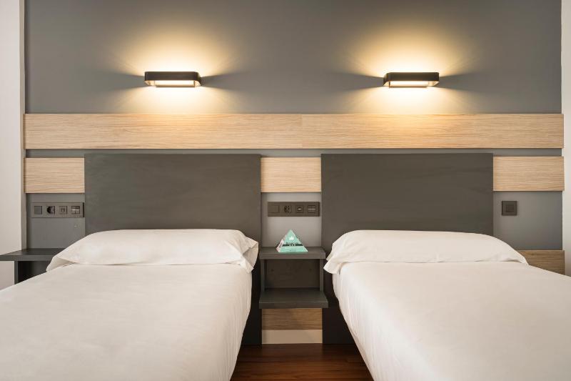 Economy Double or Twin Room image 1
