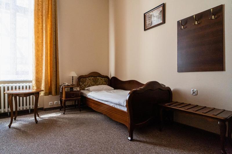 Single Room image 4