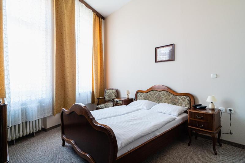 Double Room image 2