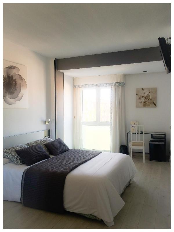 Double or Twin Room with Extra Bed (2 Adults + 1 Child) image 1