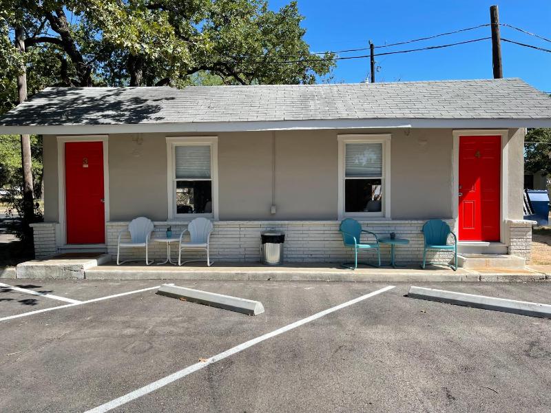 Frederick Motel - image 13