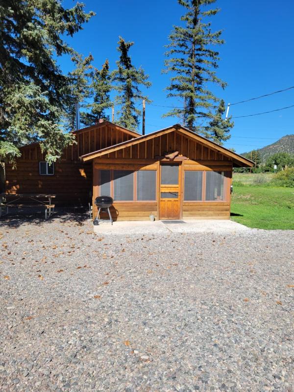 Superior Chalet image 1