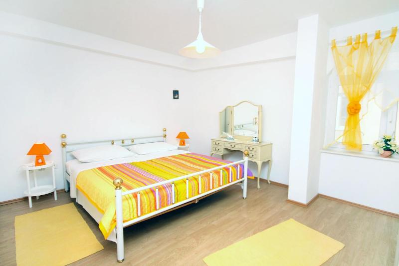Apartments with a parking space Podstrana Split - 4849 - image 16