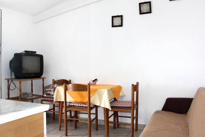 Apartments with a parking space Rogoznica - 4865 - image 2
