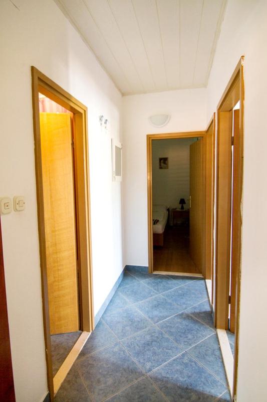 Two-Bedroom Apartment with Terrace and Sea View image 2