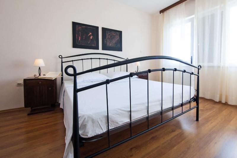 Double Room with Balcony and Sea View image 1