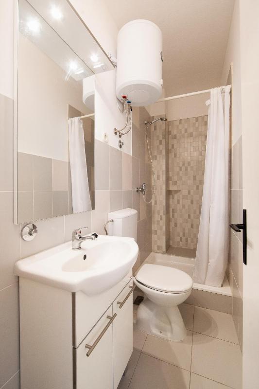 Double Room with Balcony and Sea View image 4