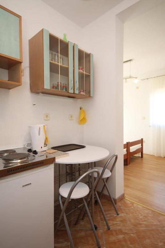 Studio with Balcony image 4