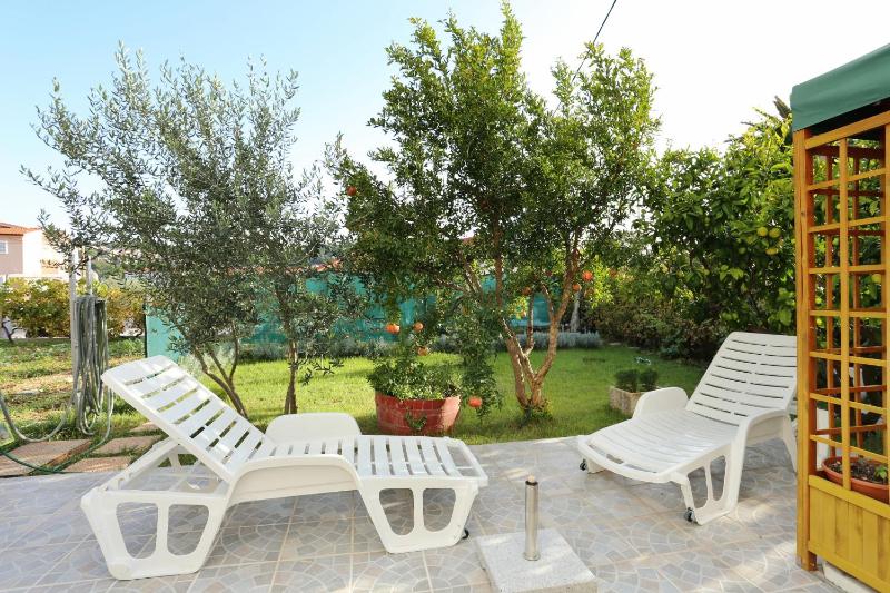 Apartments with parking space Trogir - 10337 - image 12