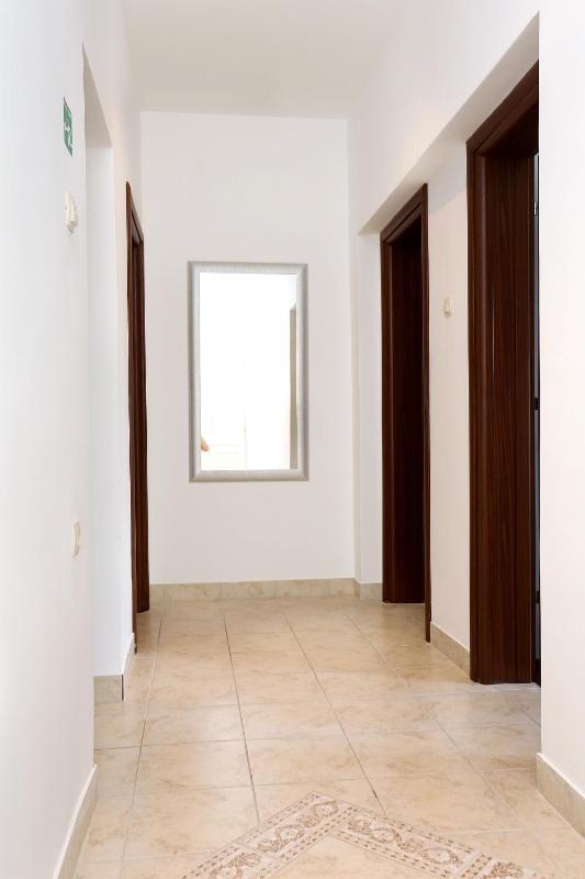Apartments with parking space Trogir - 10337 - image 7