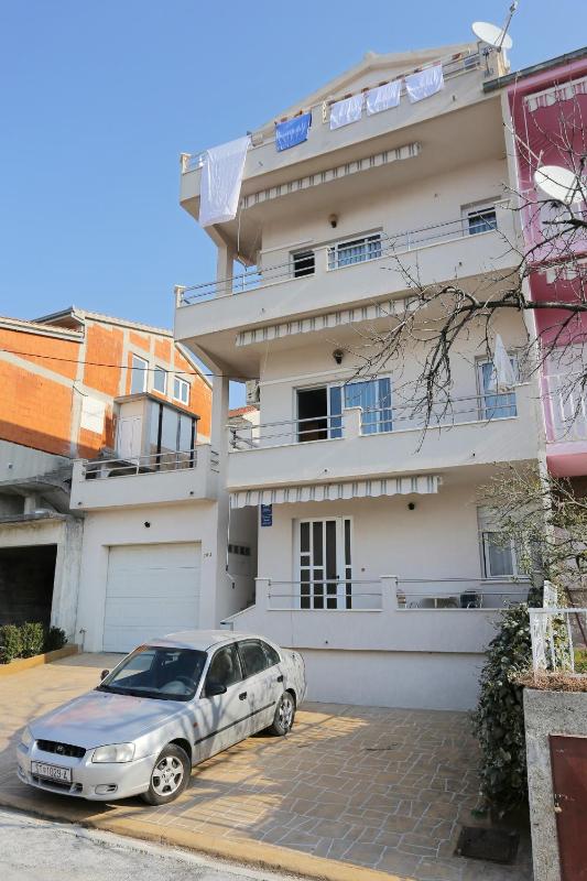 Apartments with parking space Podstrana Split - 10348 - image 30