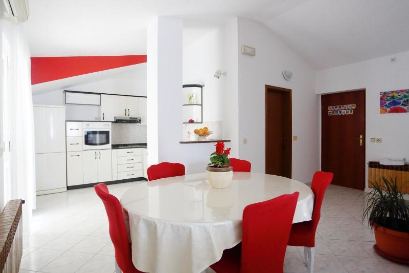 Apartments with a parking space Podstrana Split - 11363 - image 14