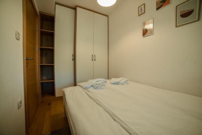 Apartment image 3