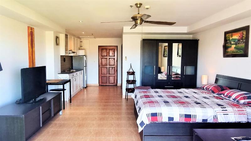 Penthouse studio apartment The Residence Jomtien - image 1