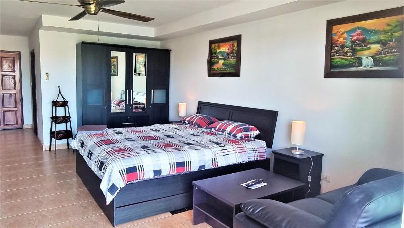Penthouse studio apartment The Residence Jomtien - image 13