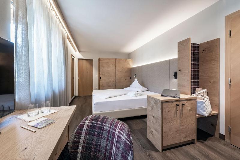Single Room with Balcony image 1