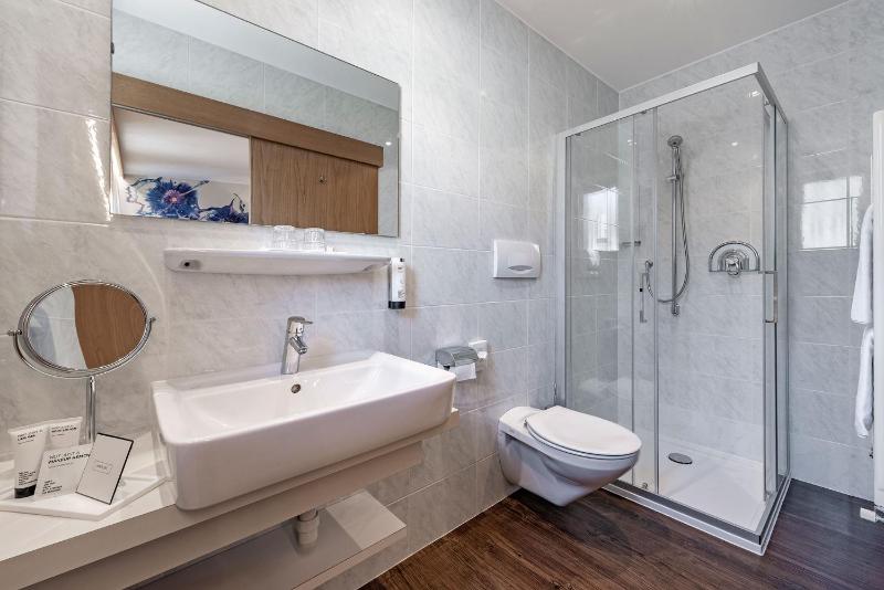Single Room with Balcony image 3