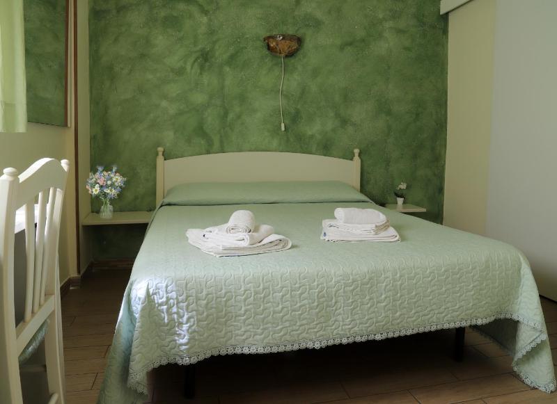 Double Room image 1